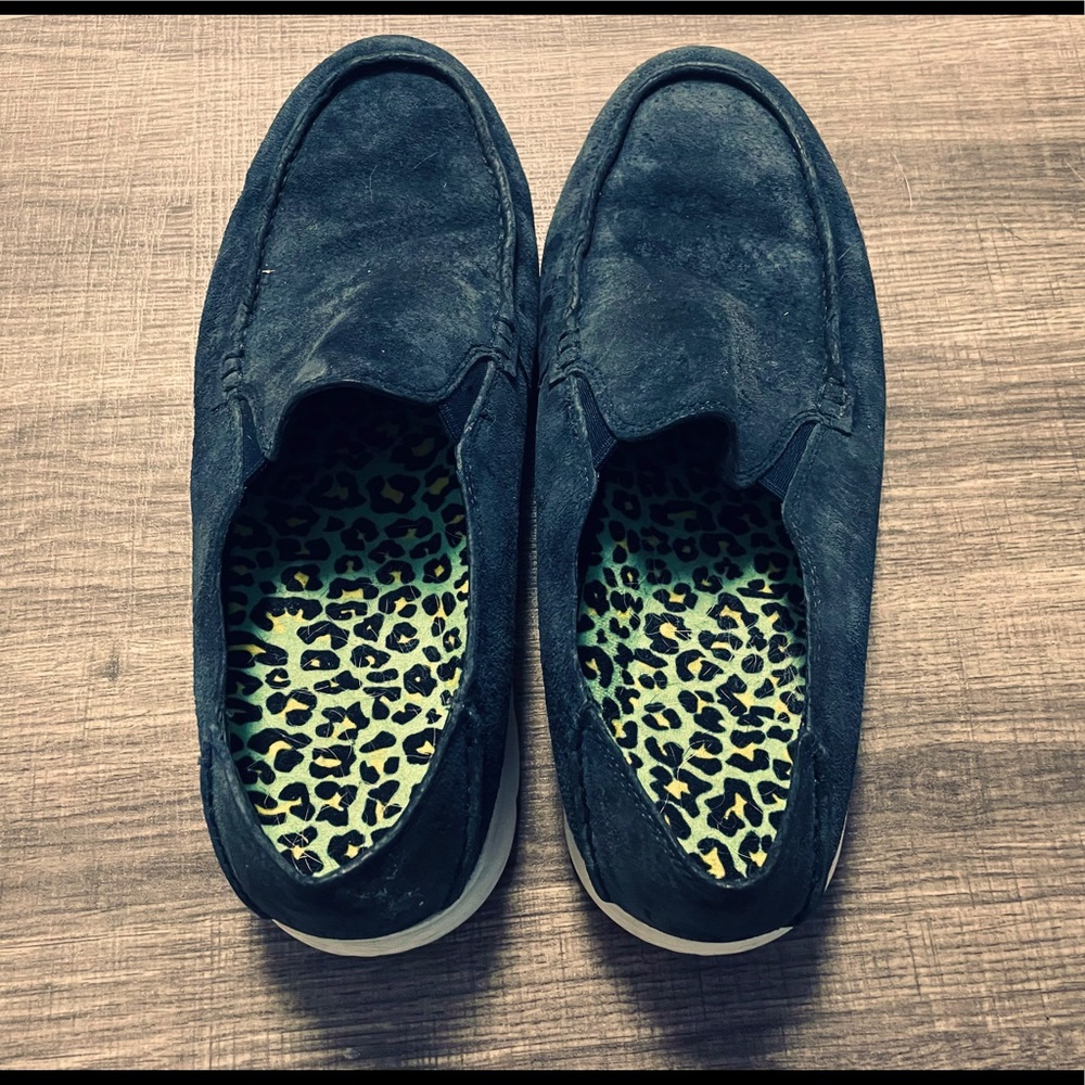 UGG Size 10.5 Colston Navy Blue with Green Cheetah Insoles 1009927 Rare Slip Ons